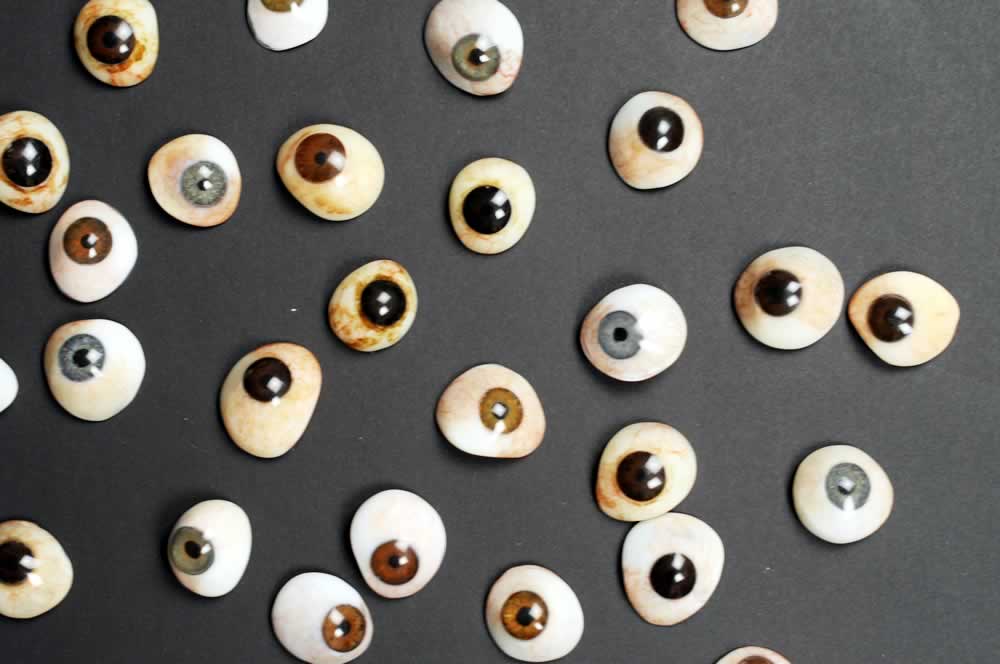 Stock vs Impression-Fit Prosthetics - Eyes Alive
